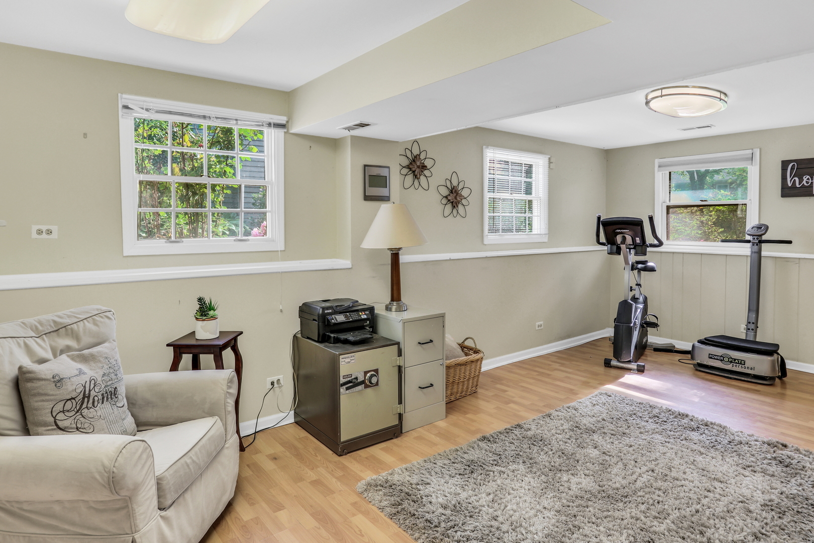 409 Greenview Drive, Park City, IL 60085