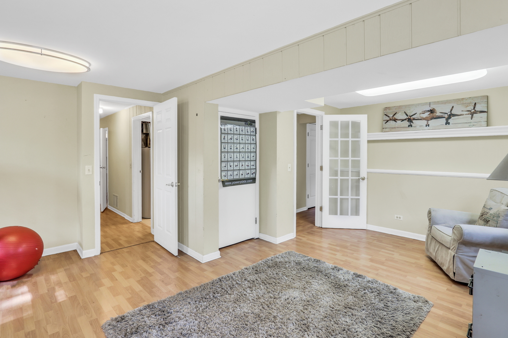 409 Greenview Drive, Park City, IL 60085
