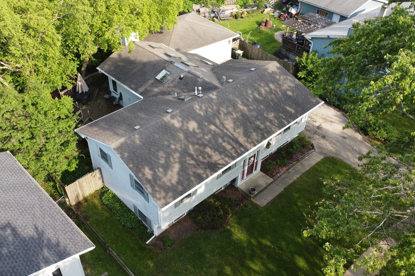 409 Greenview Drive, Park City, IL 60085