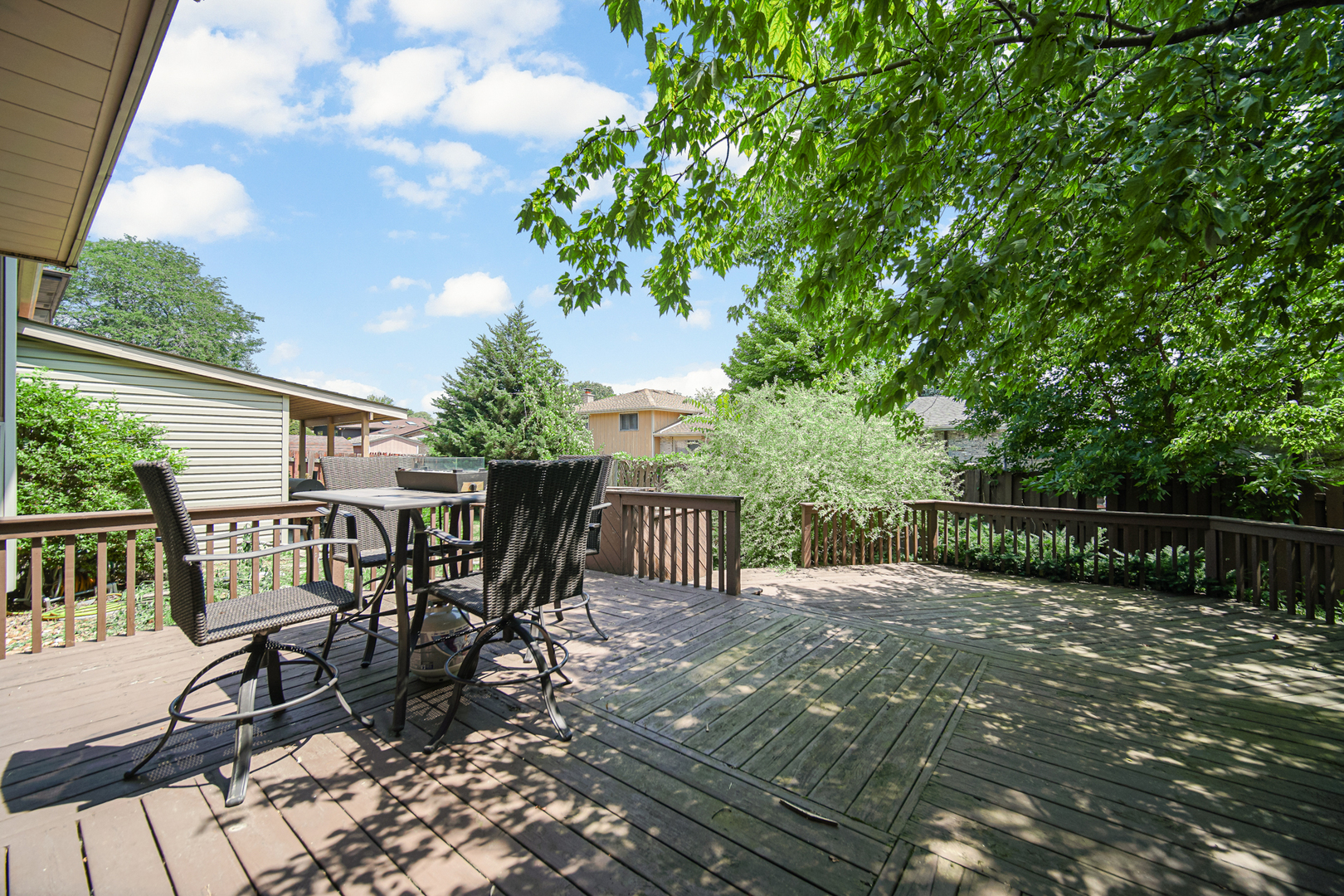18443 Maple Street, Lansing, IL 60438