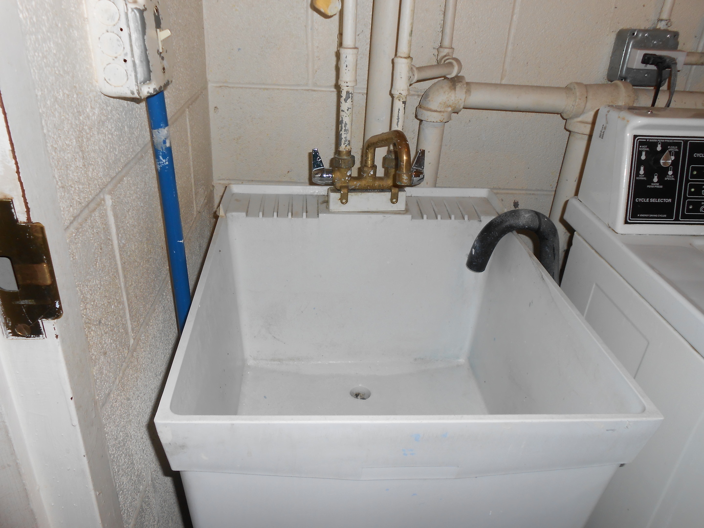 6330 N LINCOLN Avenue #2A, Morton Grove, IL 60053