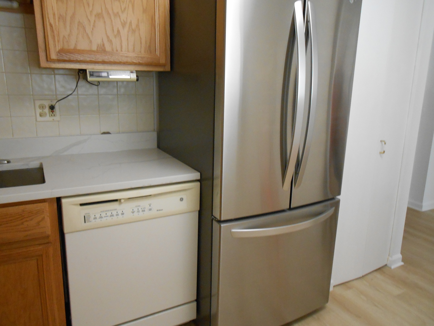 6330 N LINCOLN Avenue #2A, Morton Grove, IL 60053