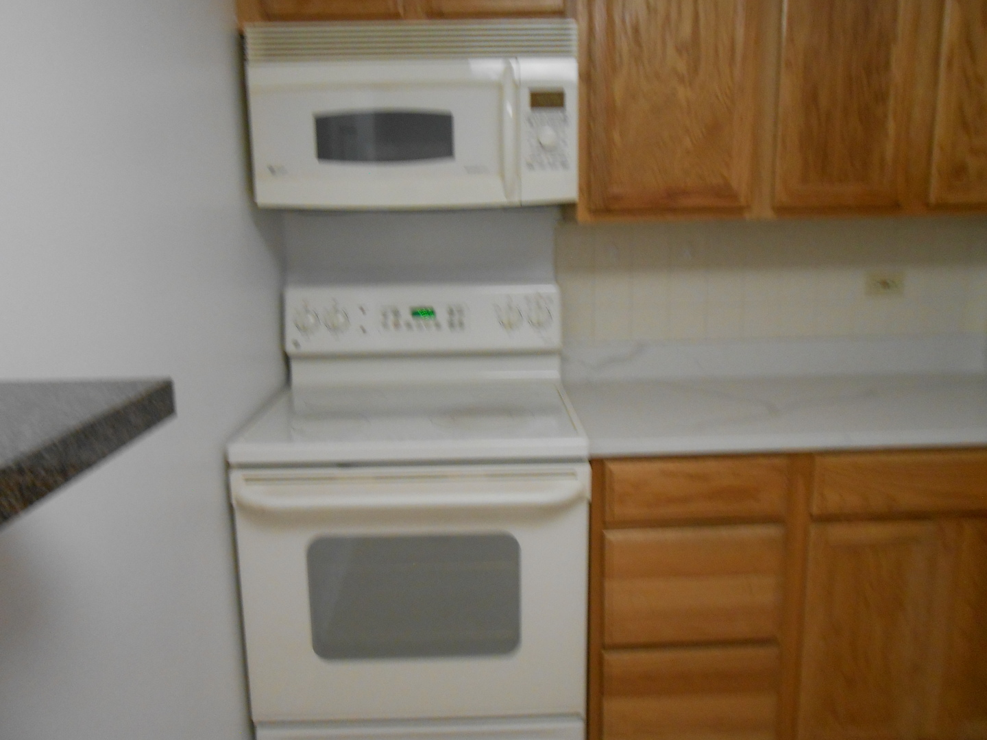 6330 N LINCOLN Avenue #2A, Morton Grove, IL 60053