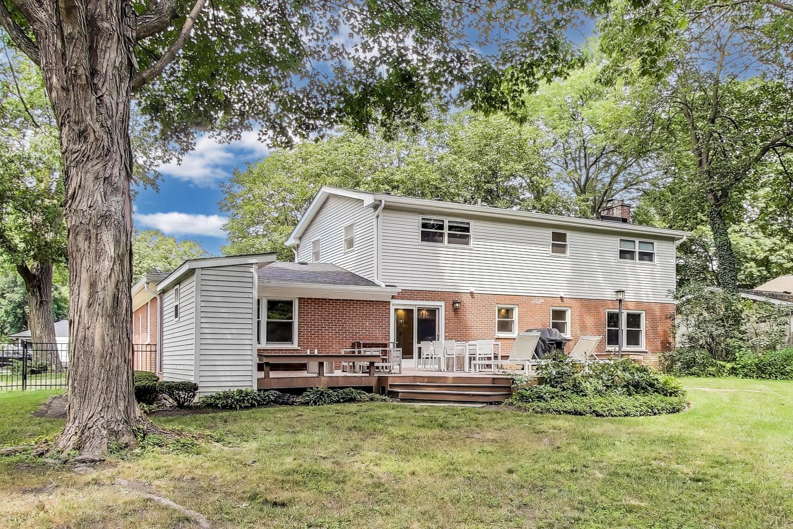 317 E Forest Lane, Palatine, IL 60067