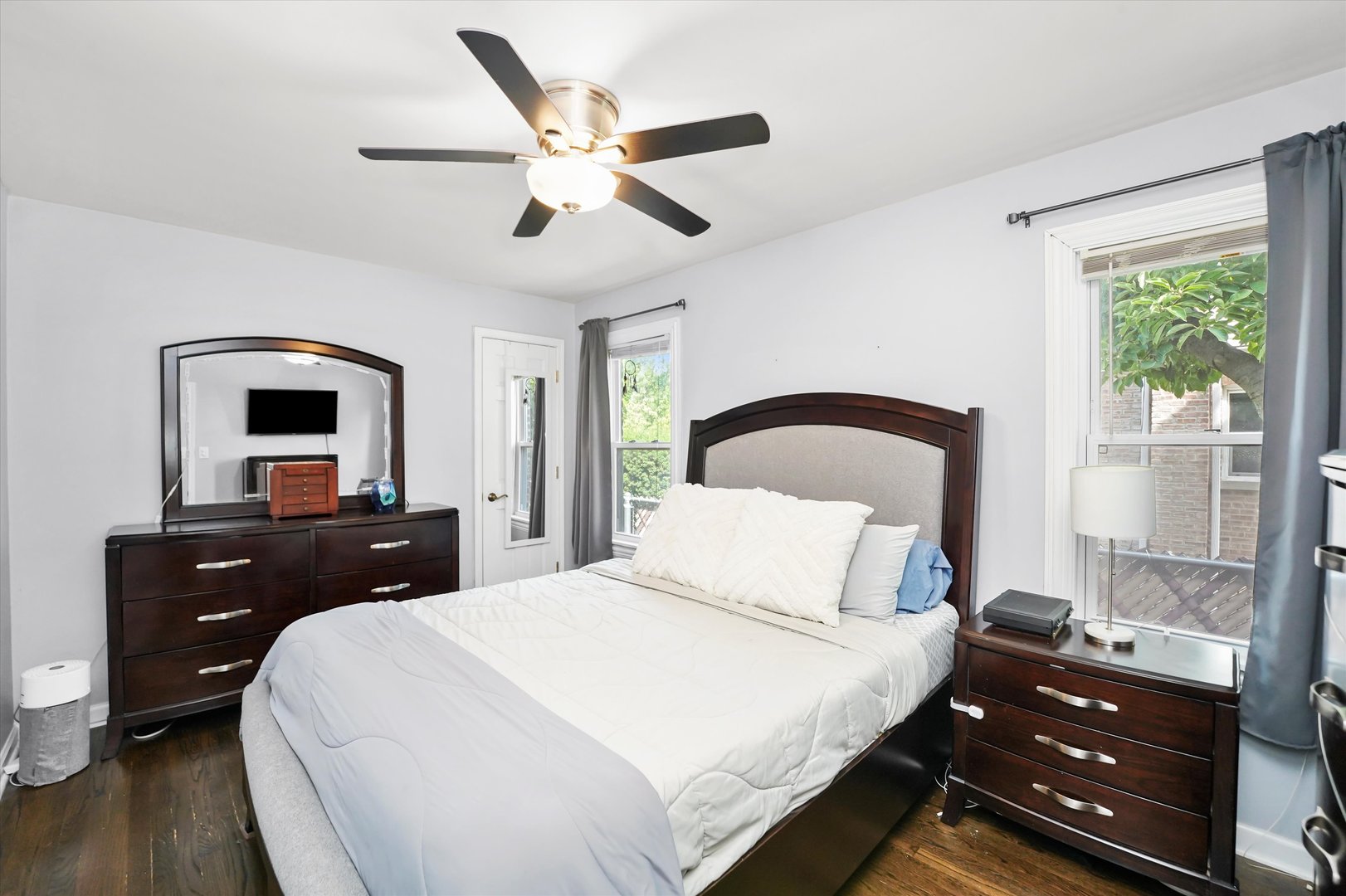 10729 S Central Park Avenue, Chicago, IL 60655