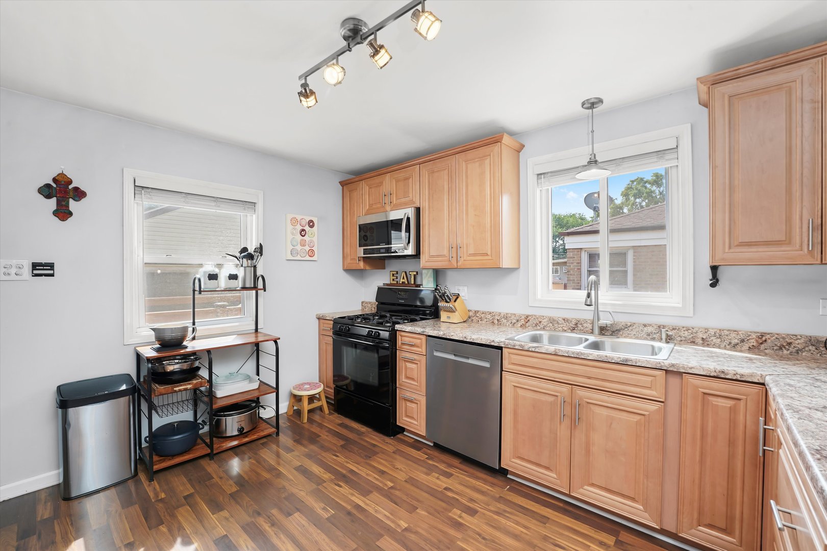 10729 S Central Park Avenue, Chicago, IL 60655