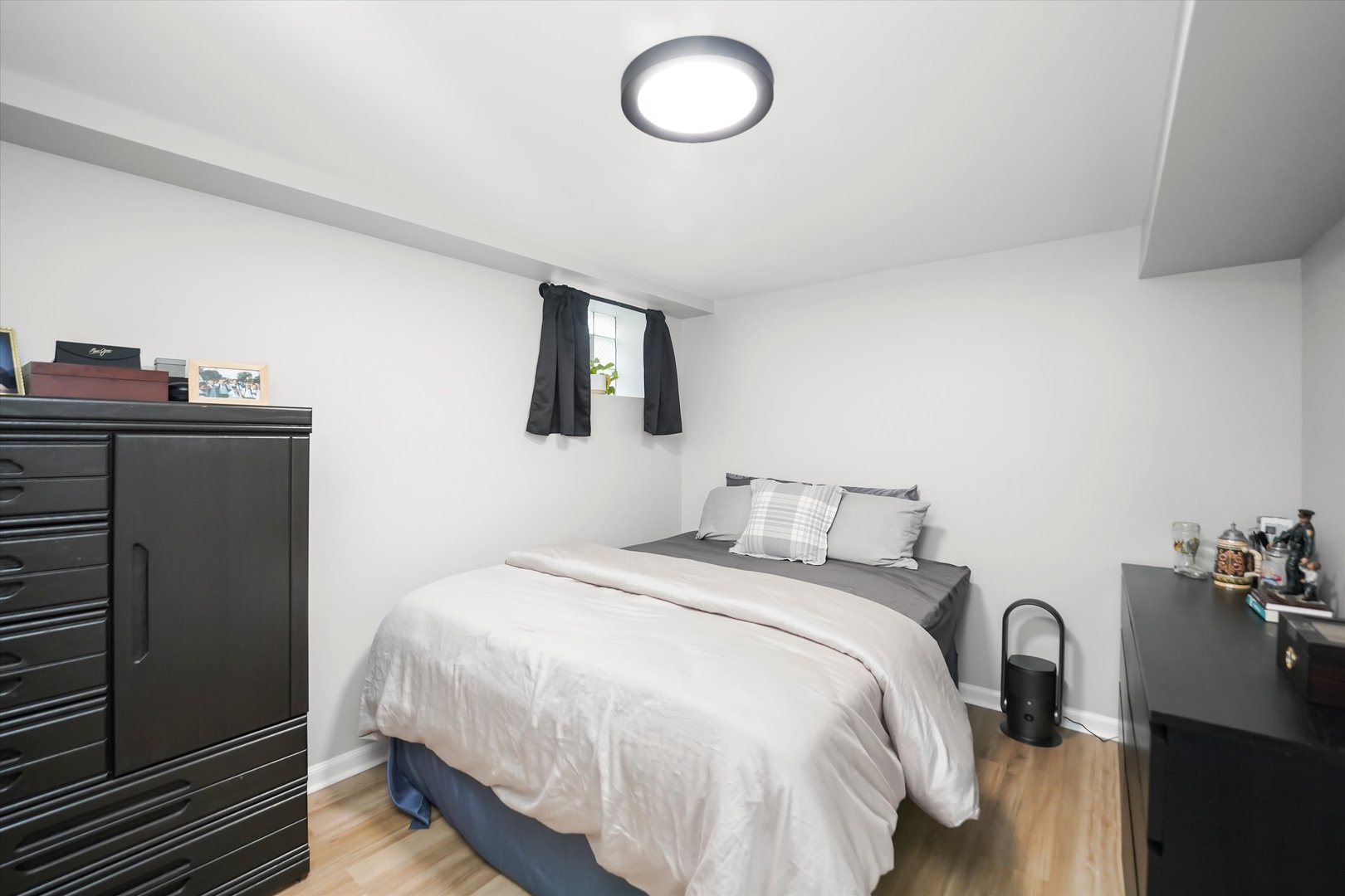 10729 S Central Park Avenue, Chicago, IL 60655