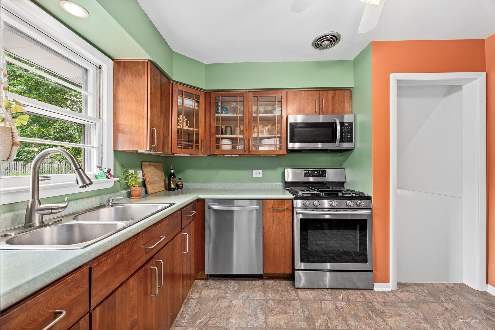 4823 Florence Avenue, Downers Grove, IL 60515