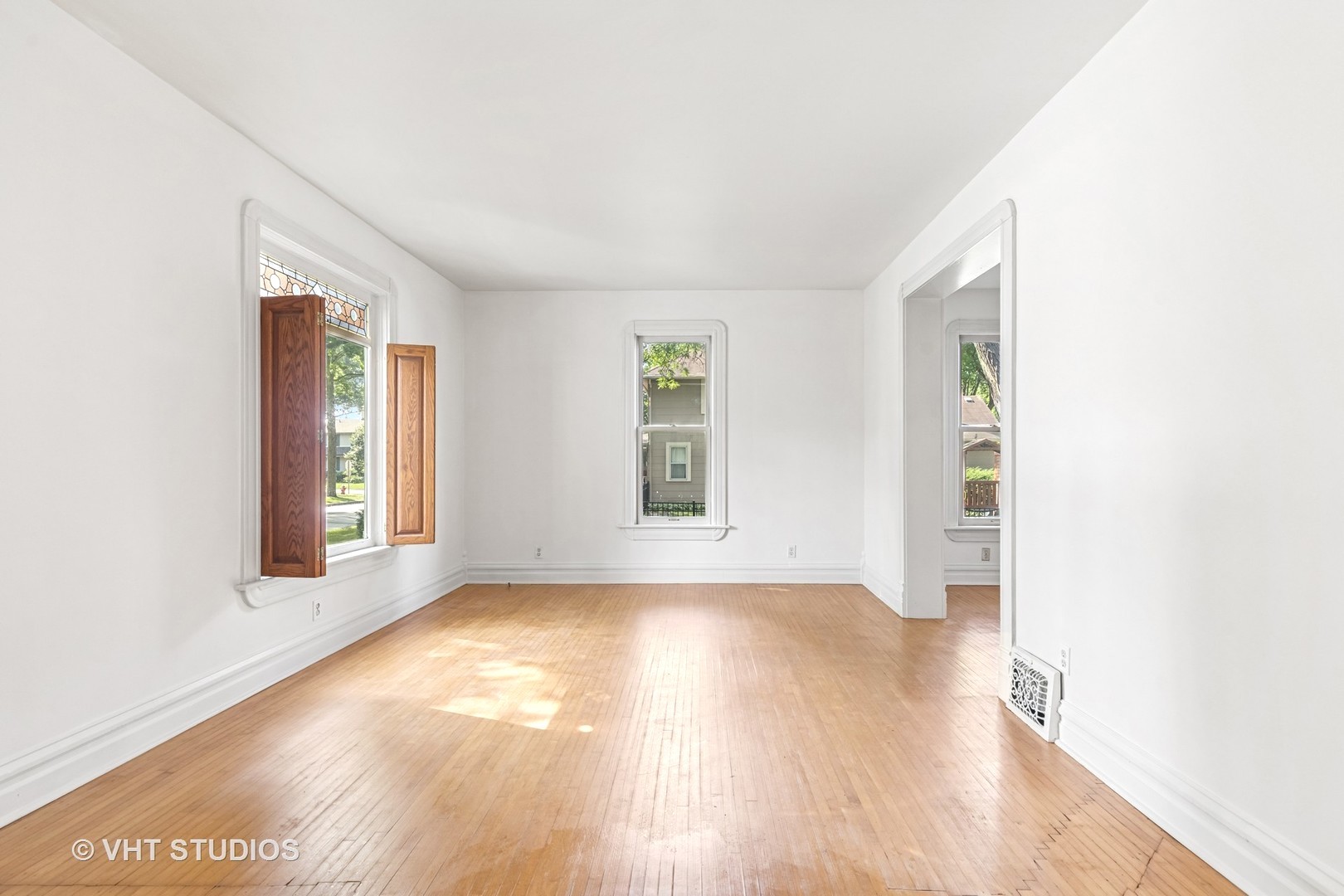 214 S 7th Street, West Dundee, IL 60118
