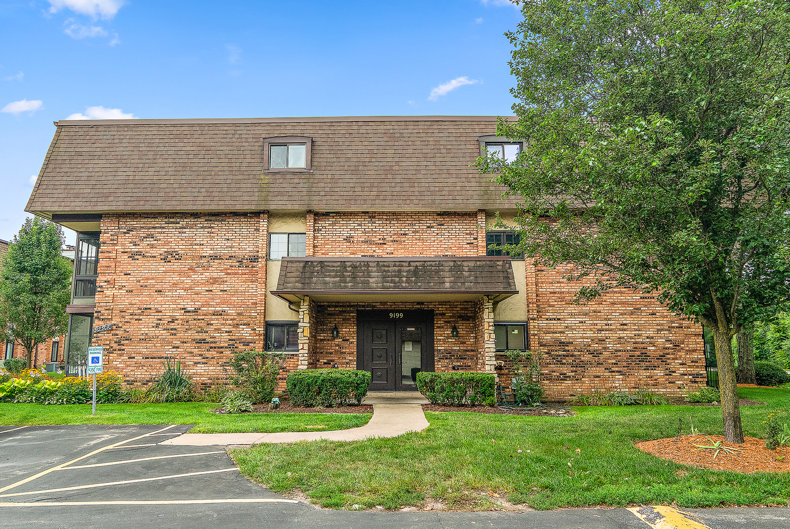 9199 North Road #B, Palos Hills, IL 60465