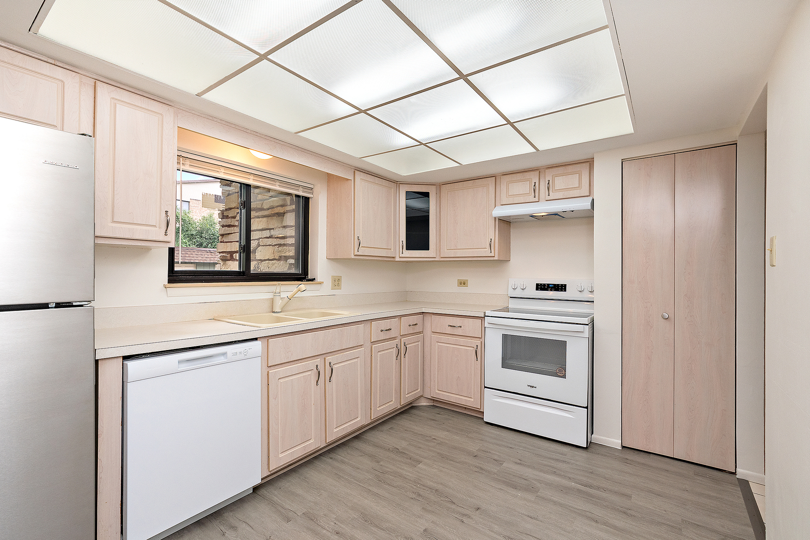 9199 North Road #B, Palos Hills, IL 60465
