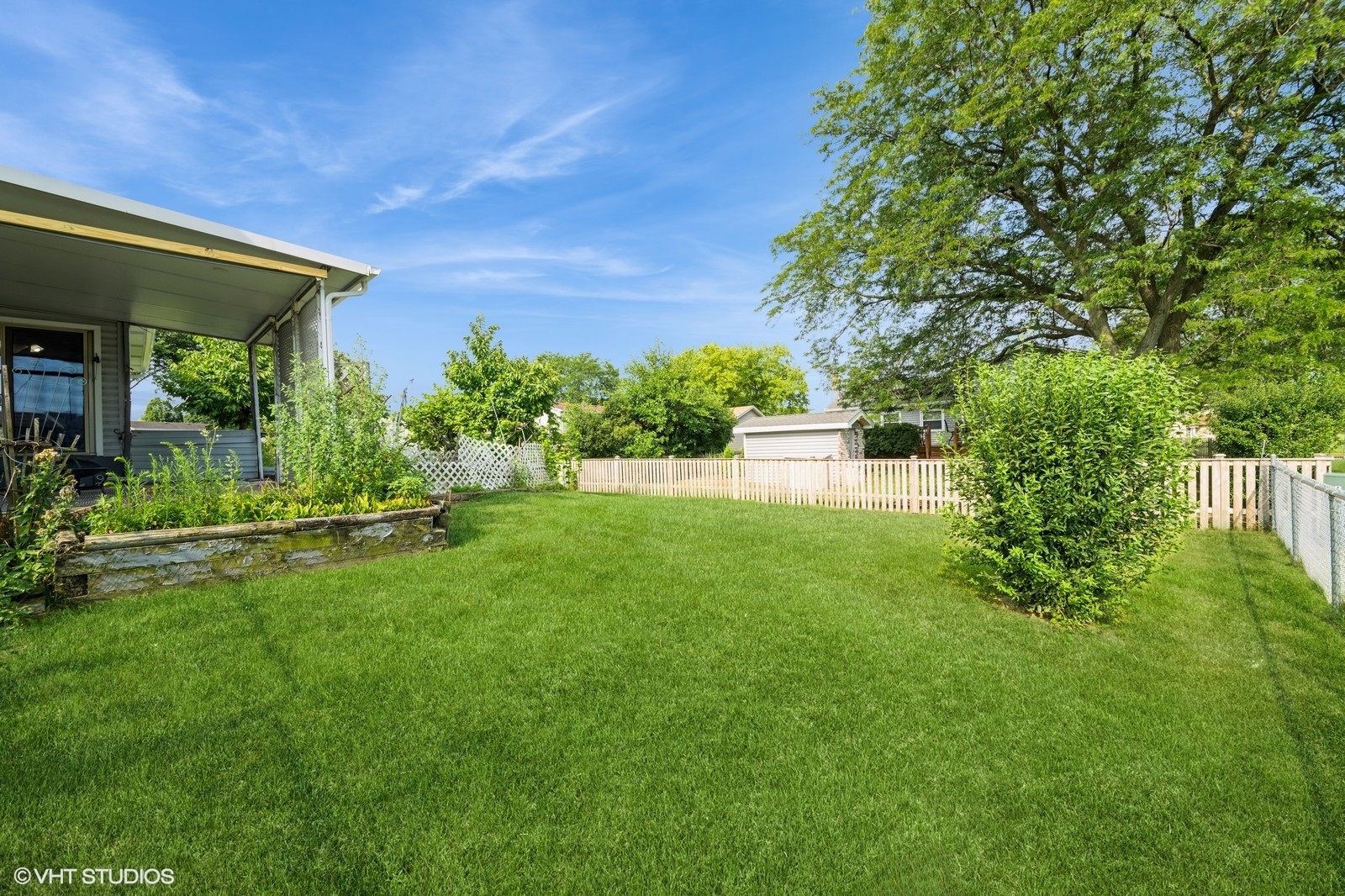 536 Eagle View Drive, Carol Stream, IL 60188