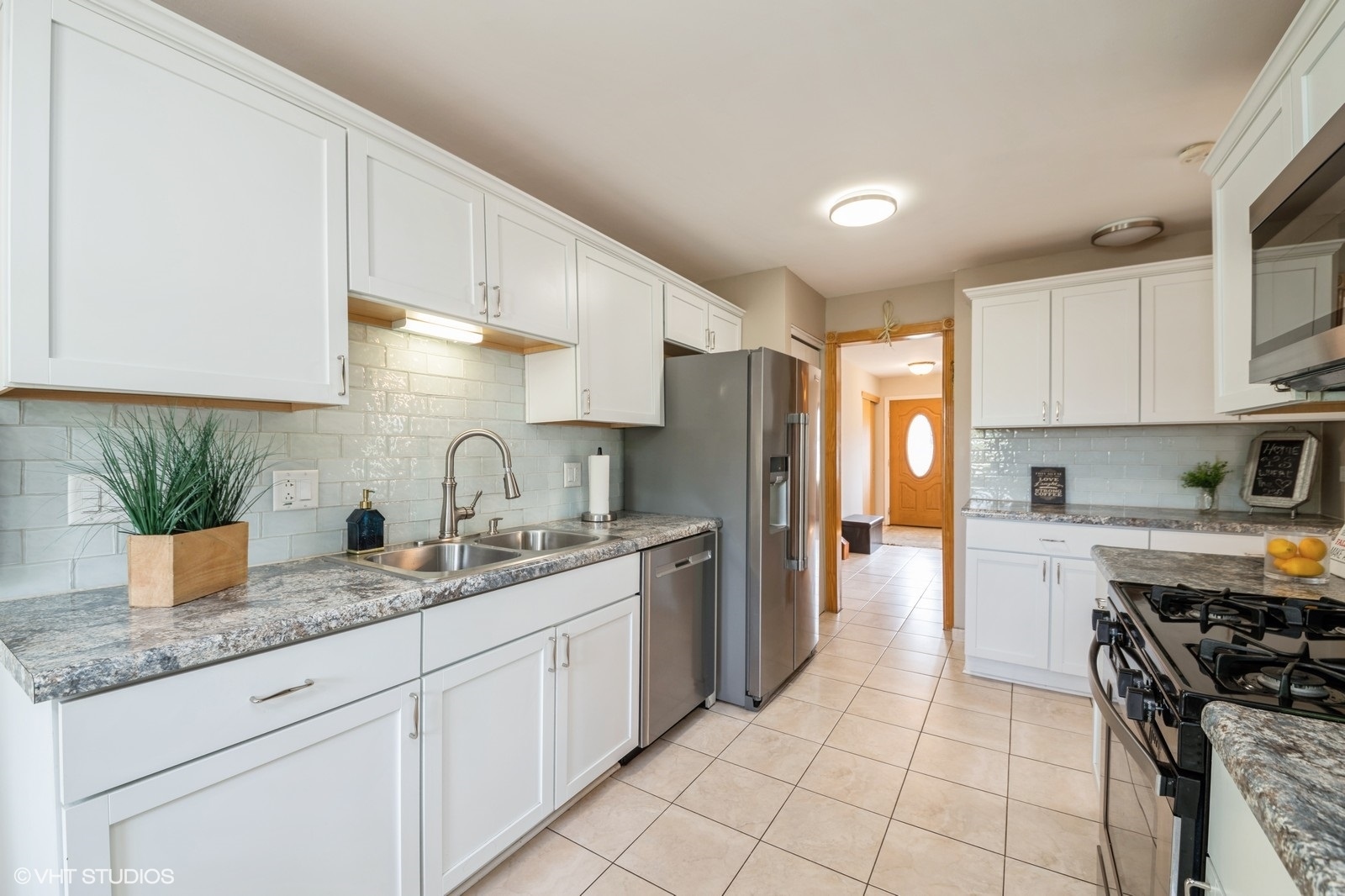 536 Eagle View Drive, Carol Stream, IL 60188