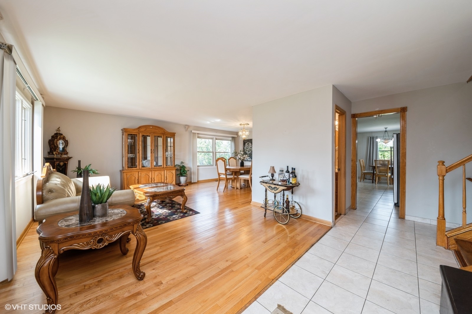 536 Eagle View Drive, Carol Stream, IL 60188