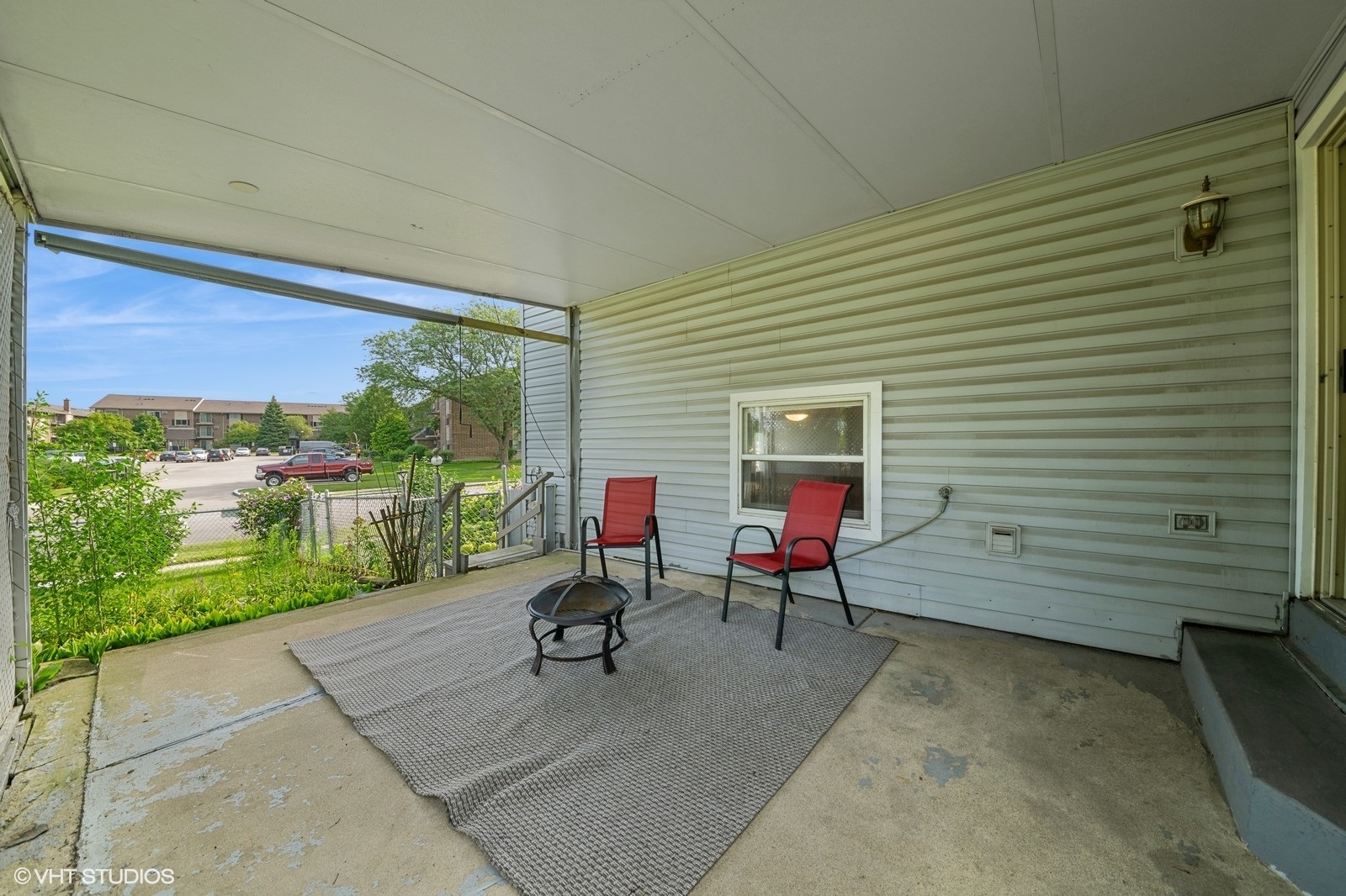 536 Eagle View Drive, Carol Stream, IL 60188