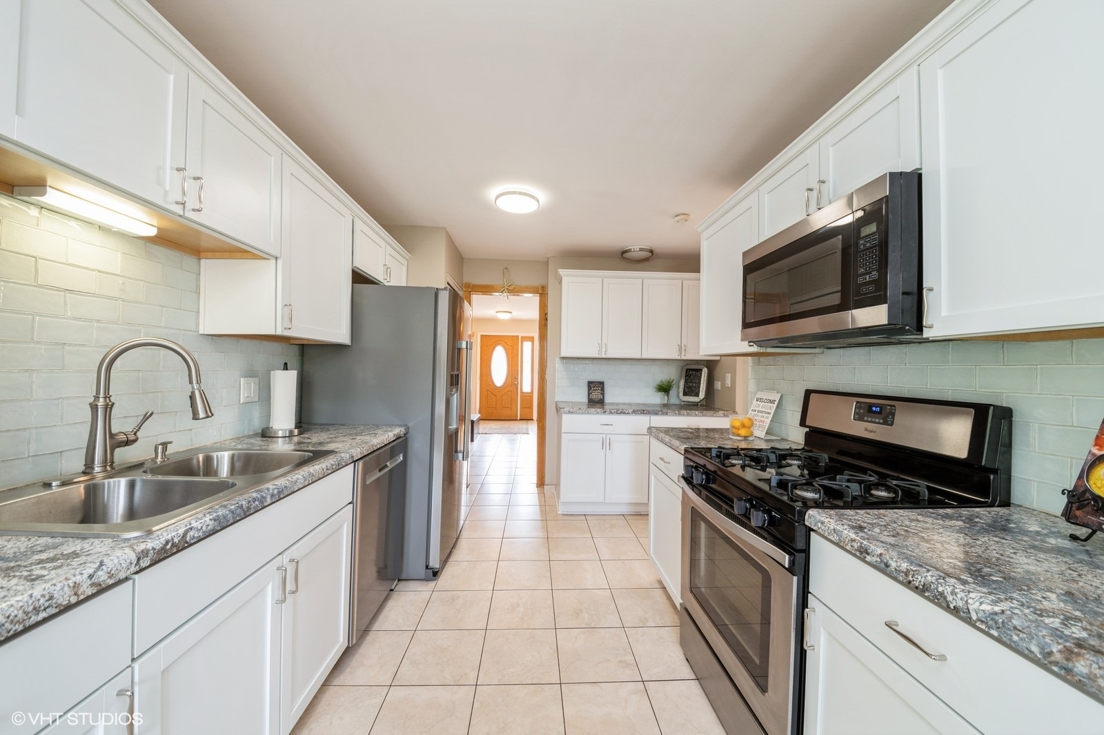 536 Eagle View Drive, Carol Stream, IL 60188