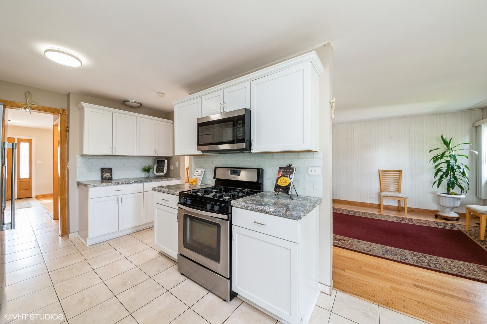 536 Eagle View Drive, Carol Stream, IL 60188