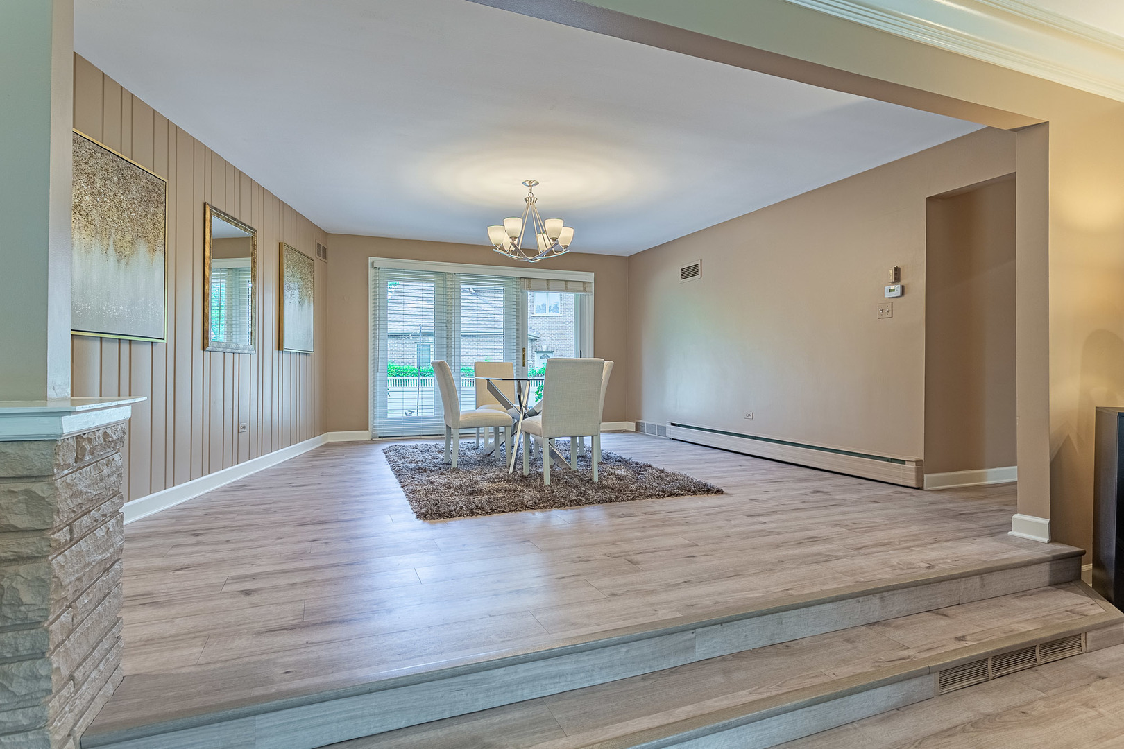 711 E Greenview Road, Itasca, IL 60143