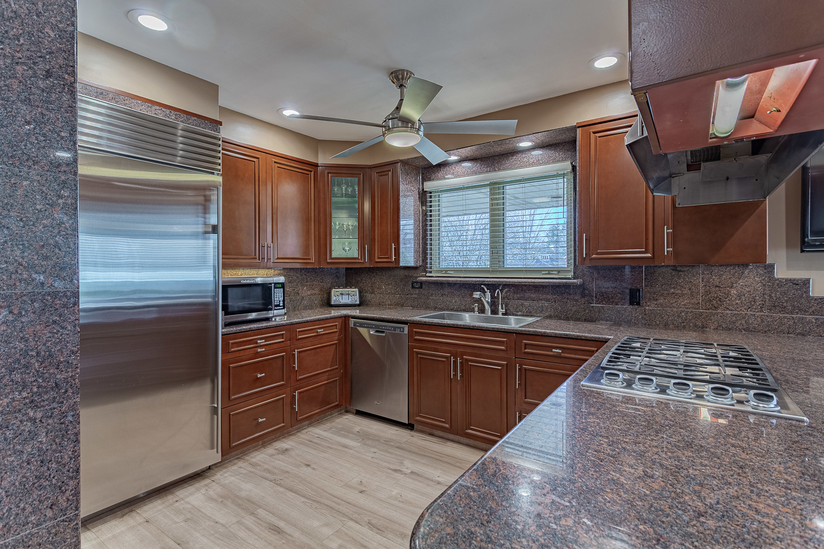 711 E Greenview Road, Itasca, IL 60143