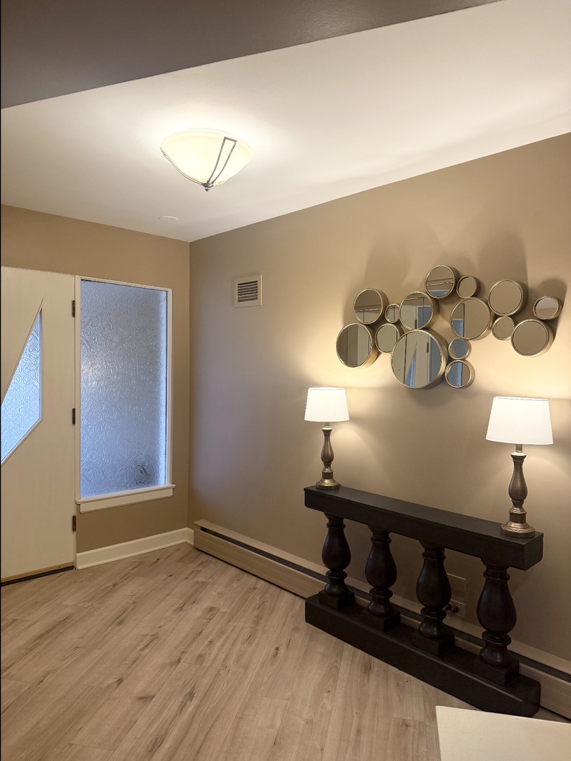 711 E Greenview Road, Itasca, IL 60143