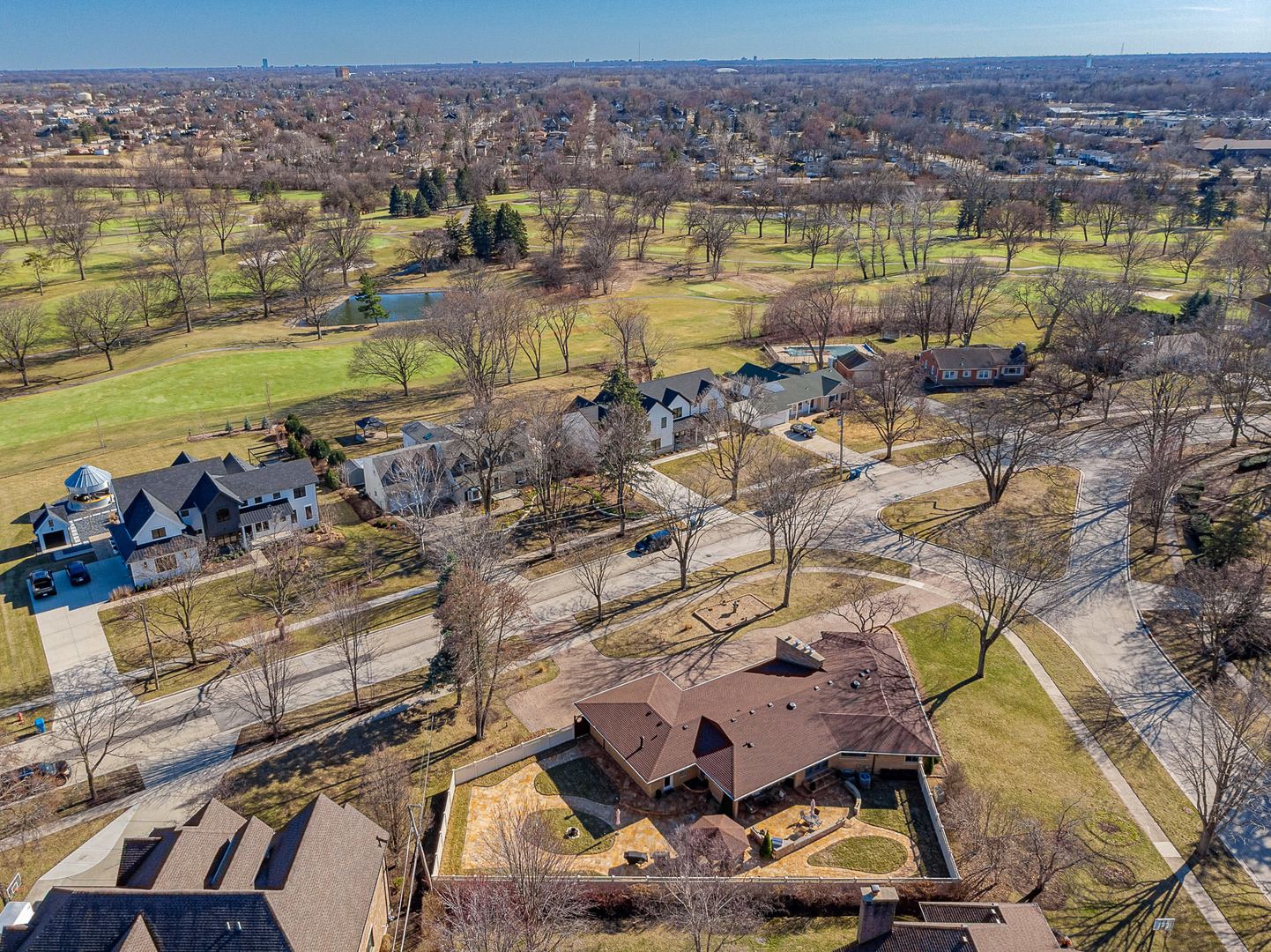 711 E Greenview Road, Itasca, IL 60143