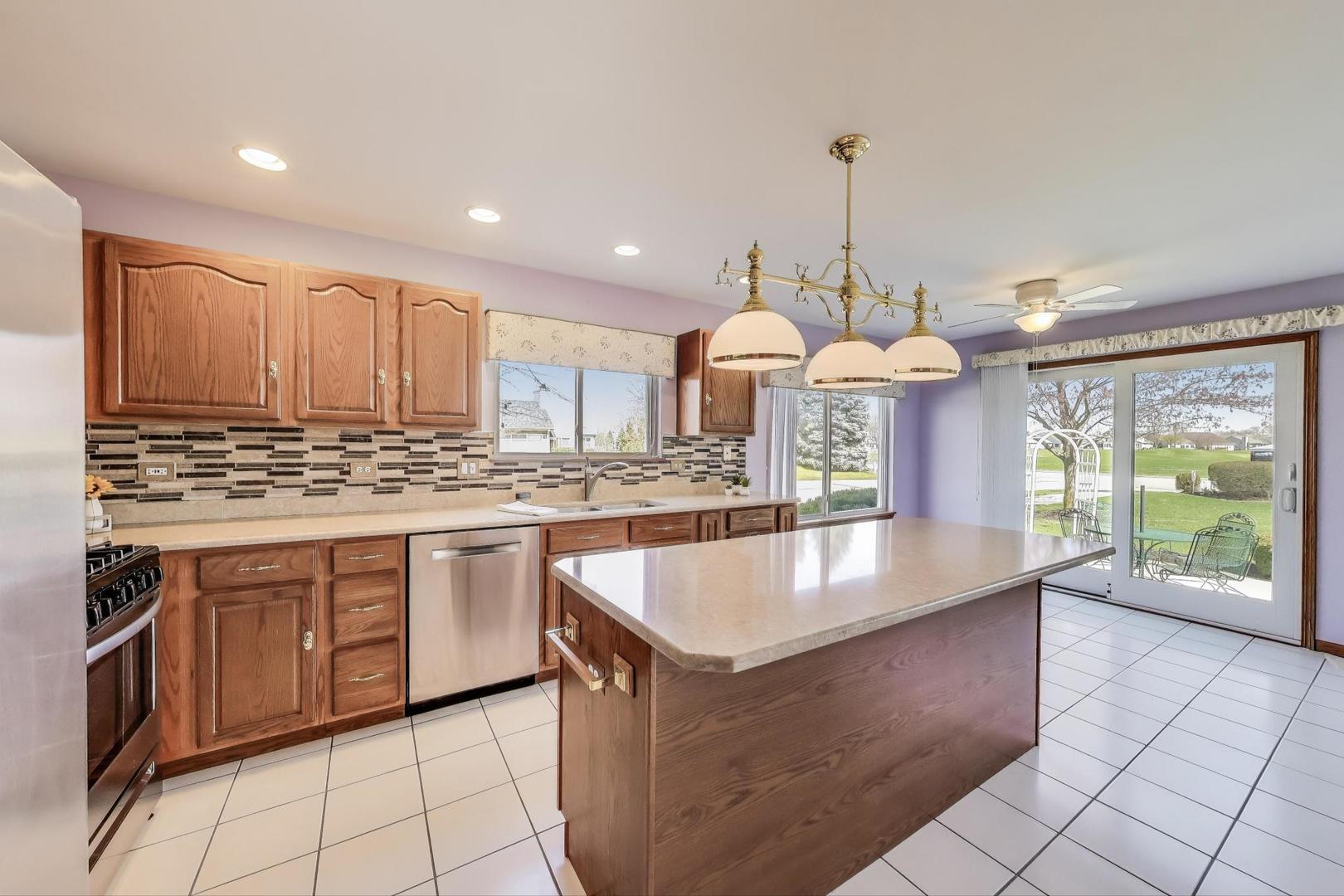 21436 W Larch Court, Plainfield, IL 60544