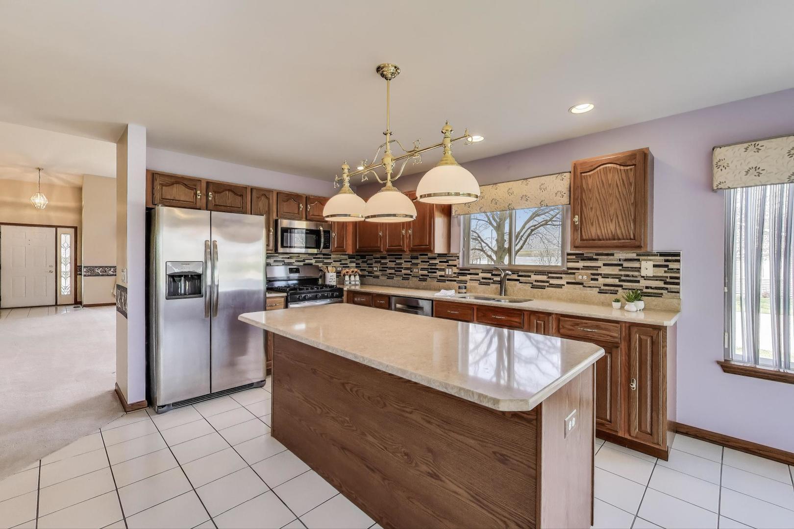 21436 W Larch Court, Plainfield, IL 60544