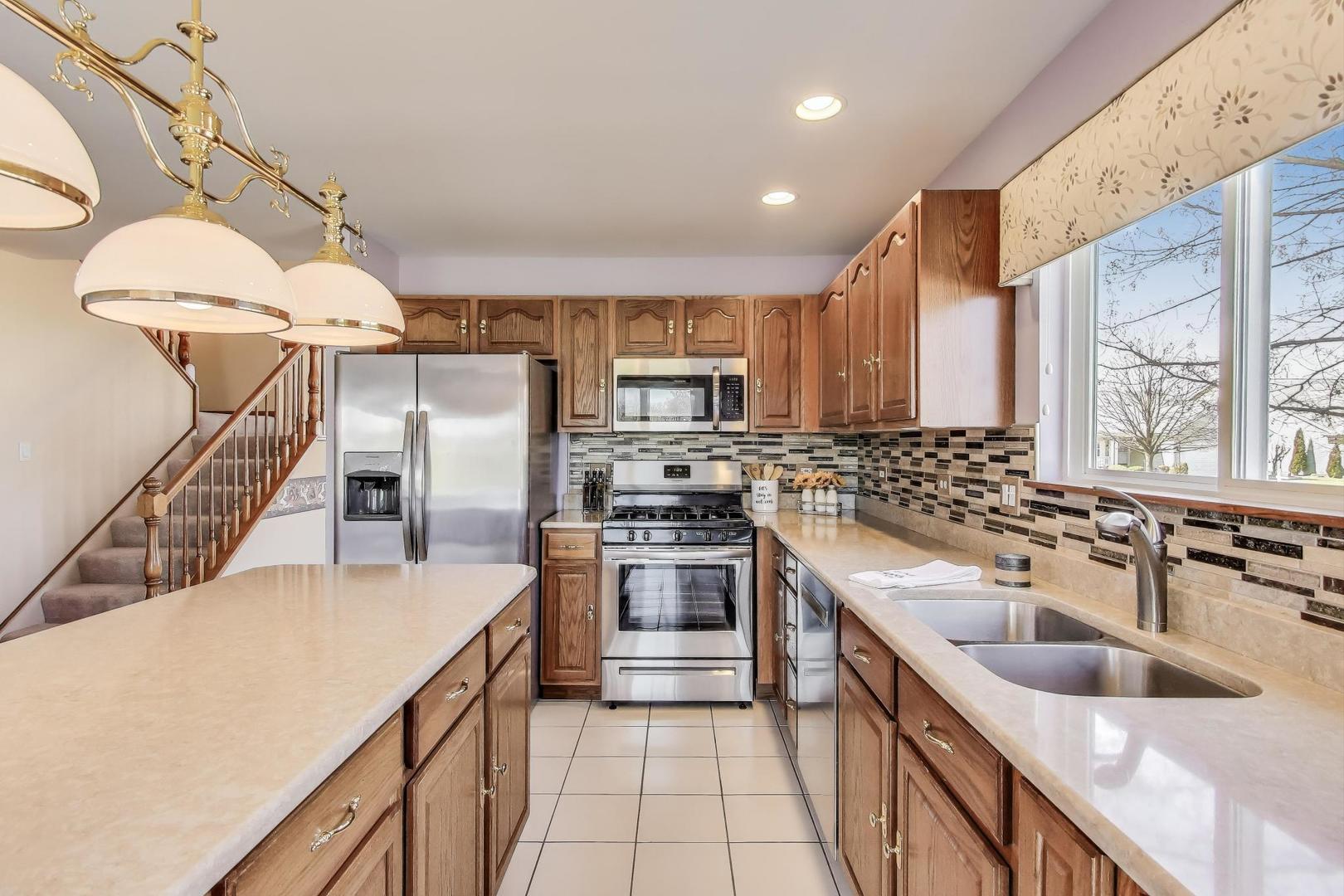 21436 W Larch Court, Plainfield, IL 60544