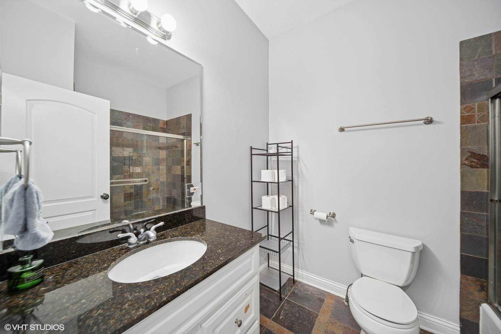 6065 N Ridge Avenue #3, Chicago, IL 60660