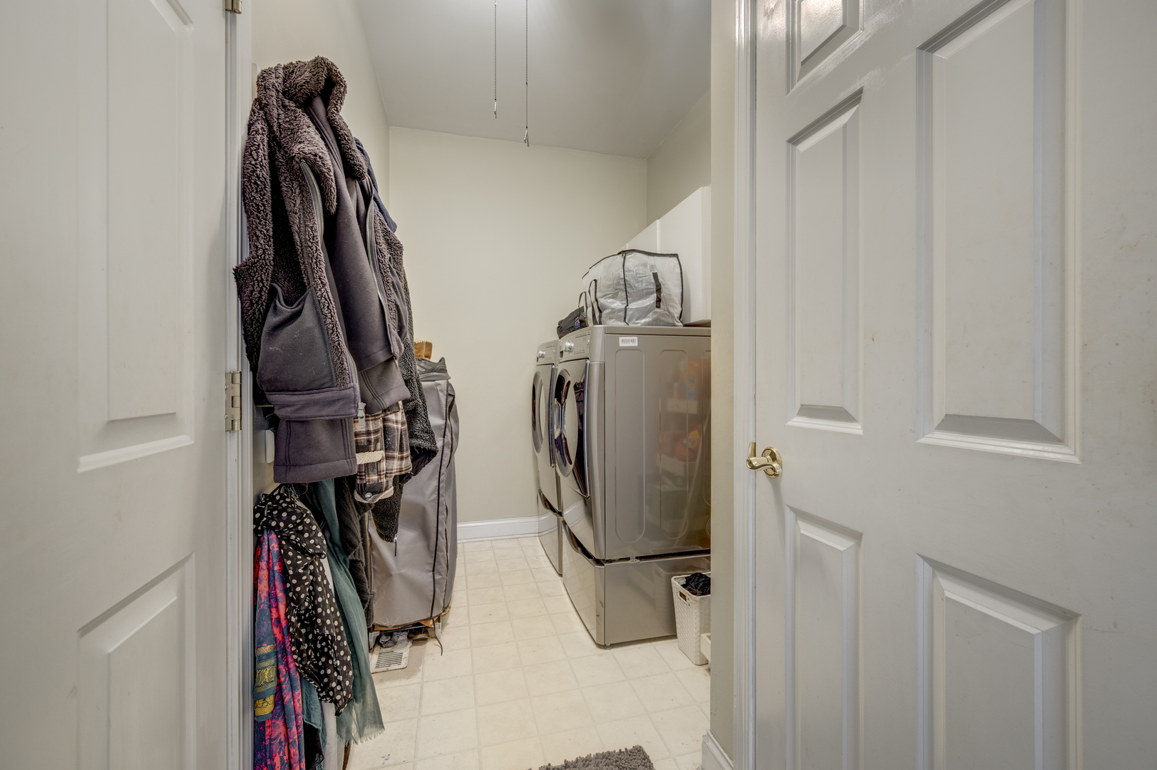 1218 Birchdale Lane, Aurora, IL 60504