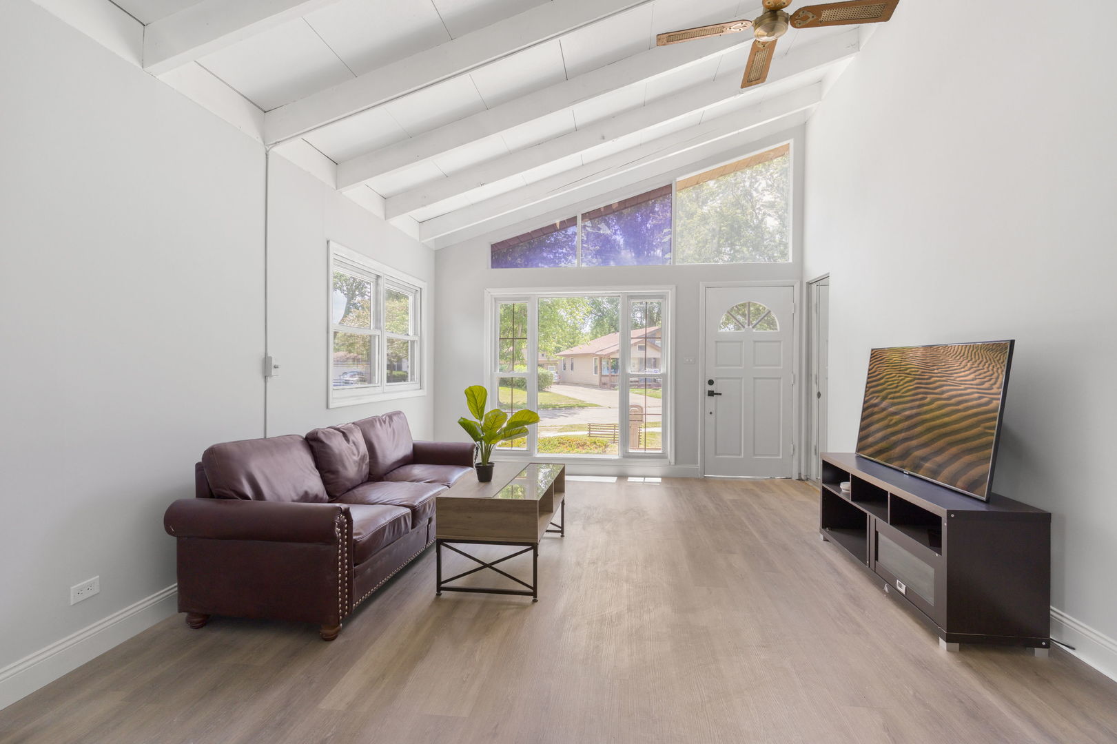 720 W Terrace Street, Villa Park, IL 60181
