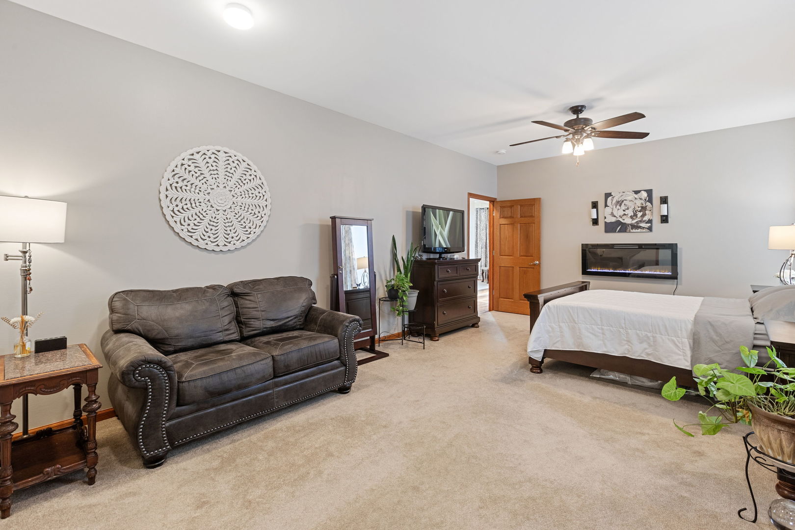 1717 Hoover Trail, McHenry, IL 60051