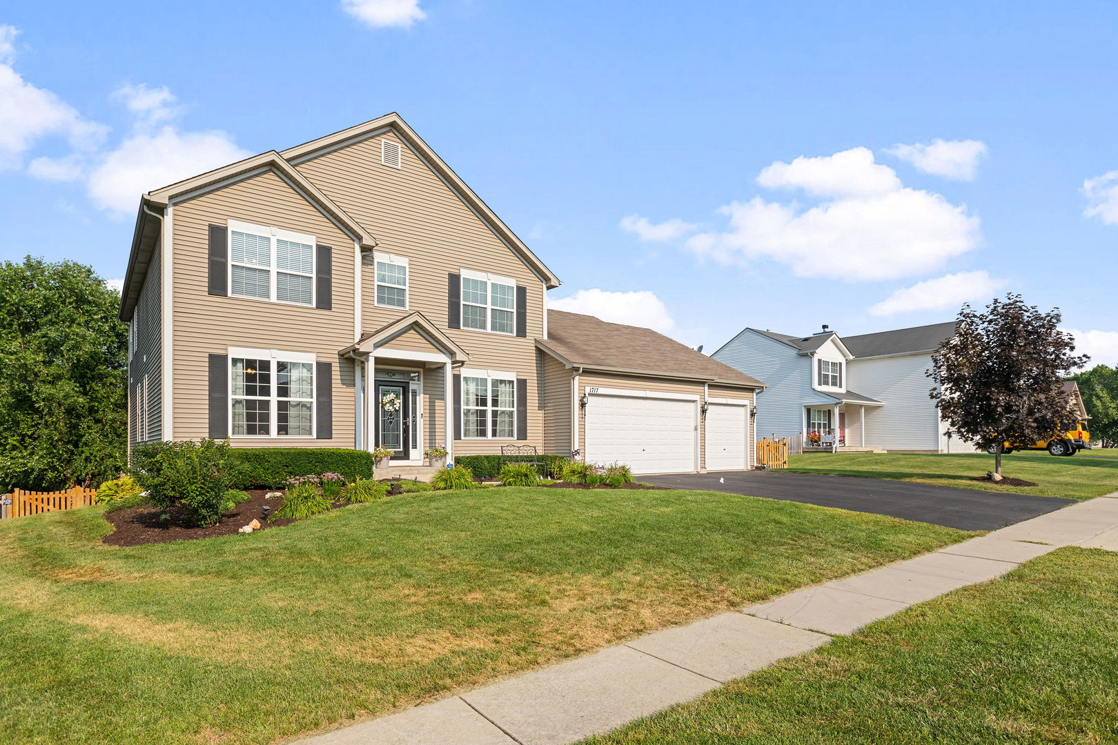 1717 Hoover Trail, McHenry, IL 60051