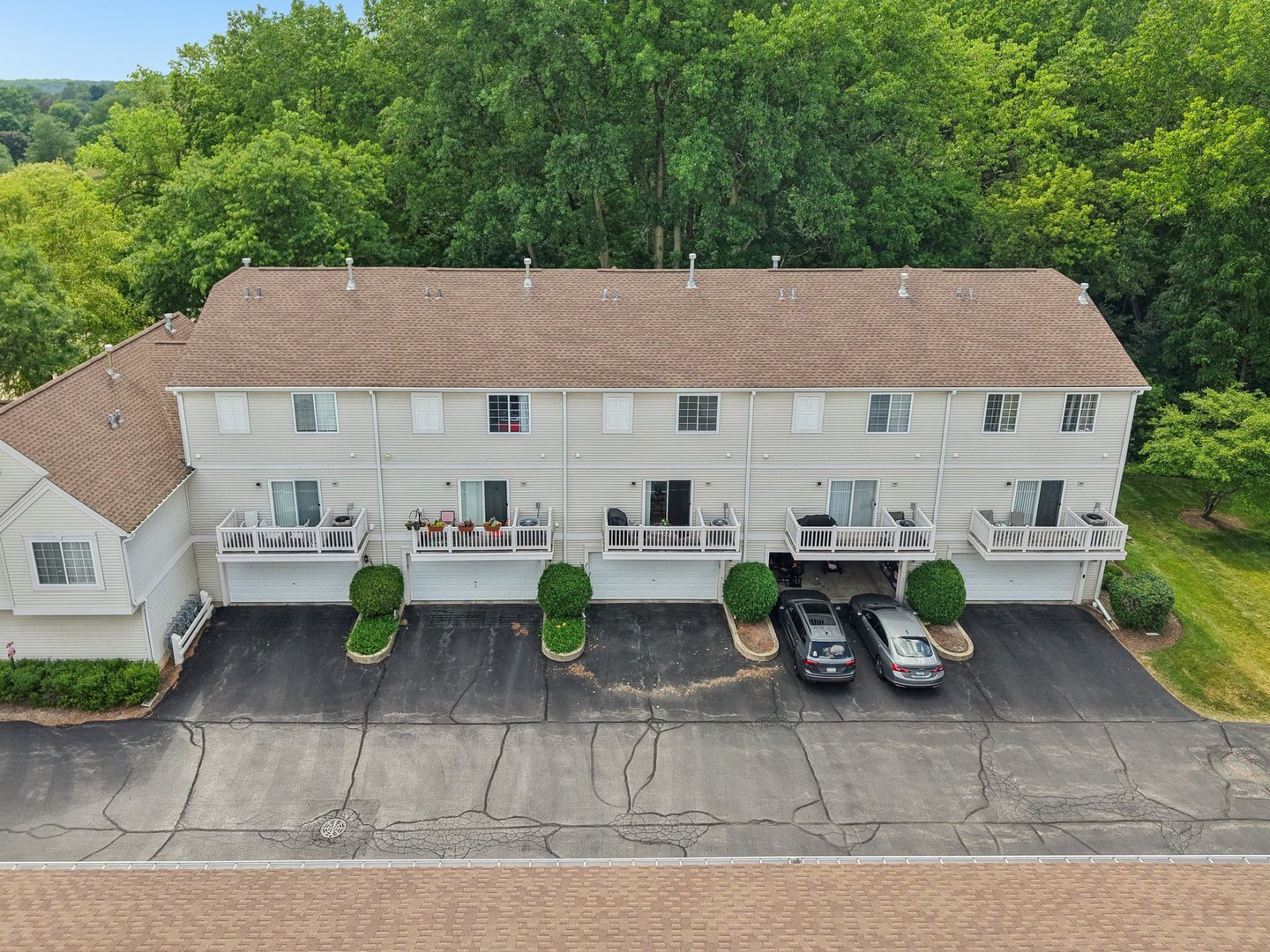 406 Cary Woods Circle, Cary, IL 60013