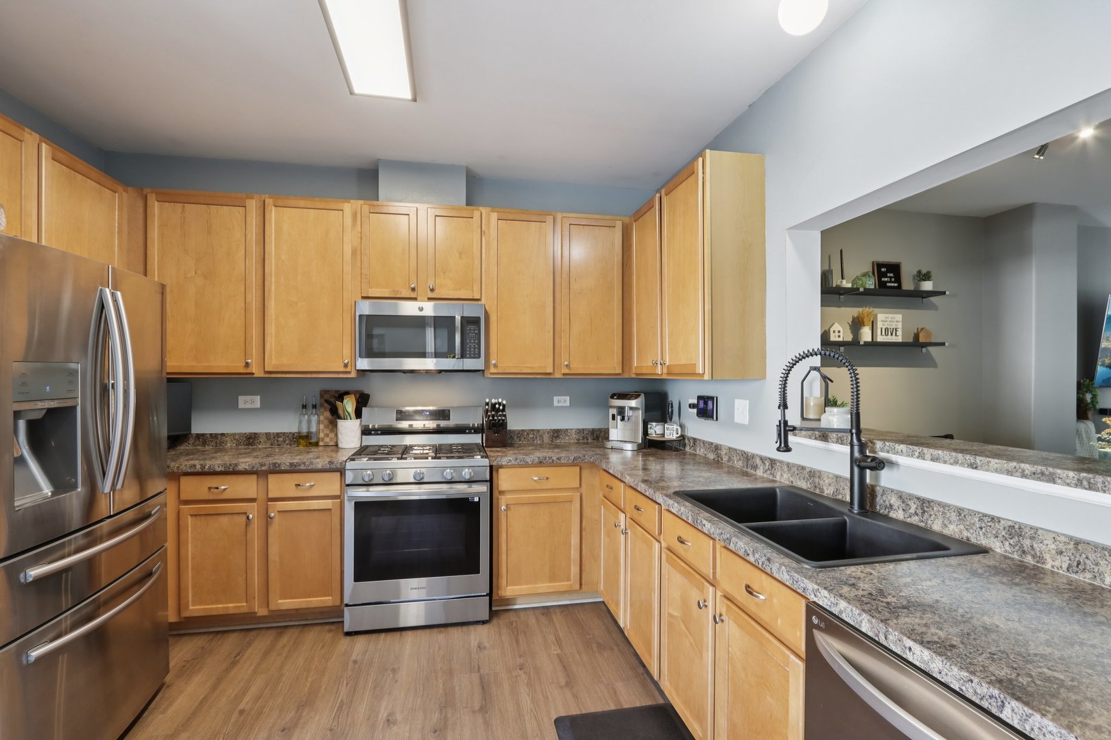 406 Cary Woods Circle, Cary, IL 60013