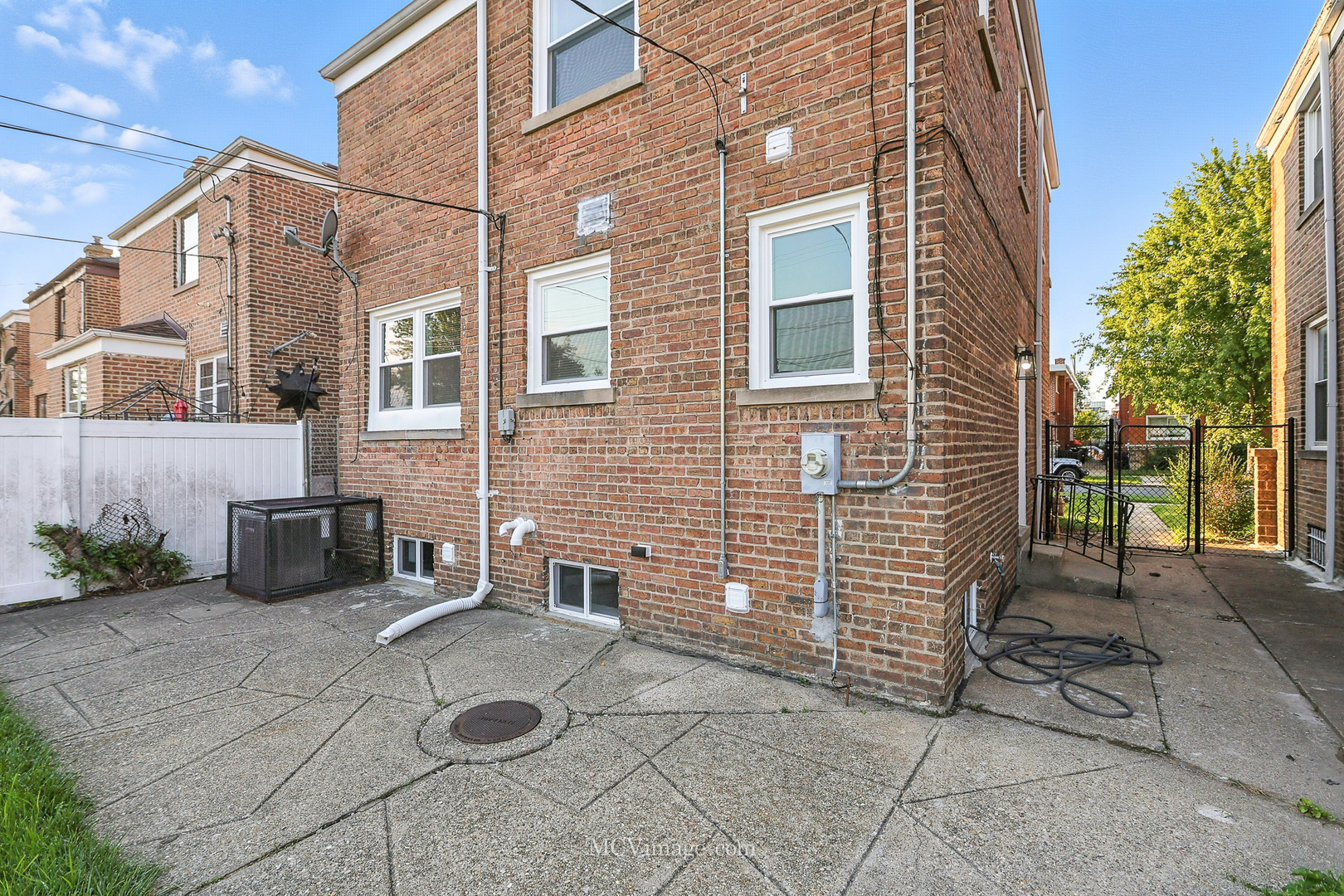 5069 W Van Buren Street, Chicago, IL 60644