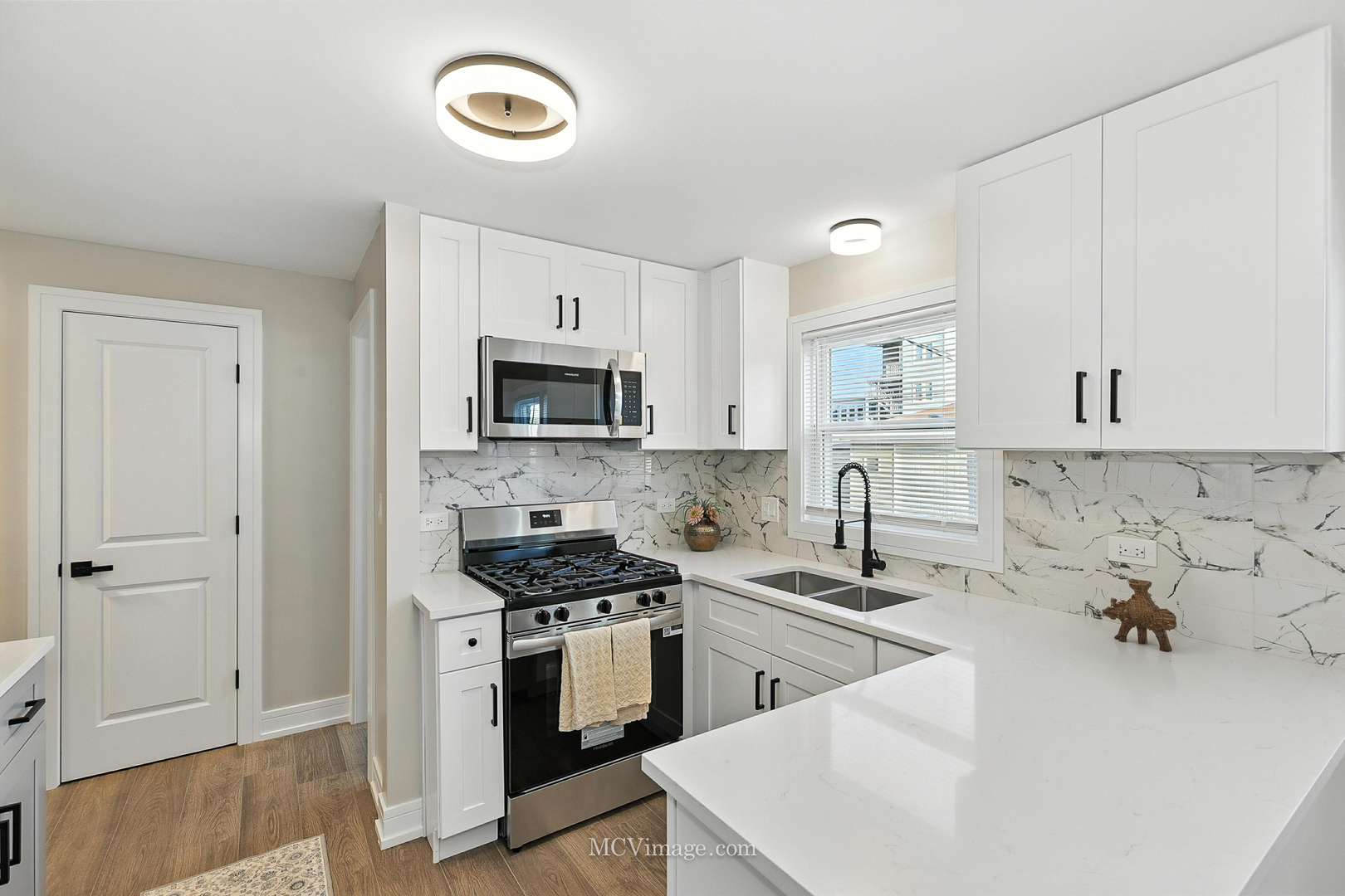 5069 W Van Buren Street, Chicago, IL 60644
