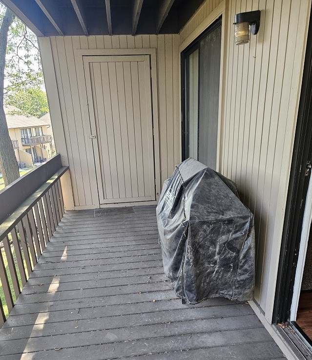 52 Oak Hill Colony #8, Fox Lake, IL 60020