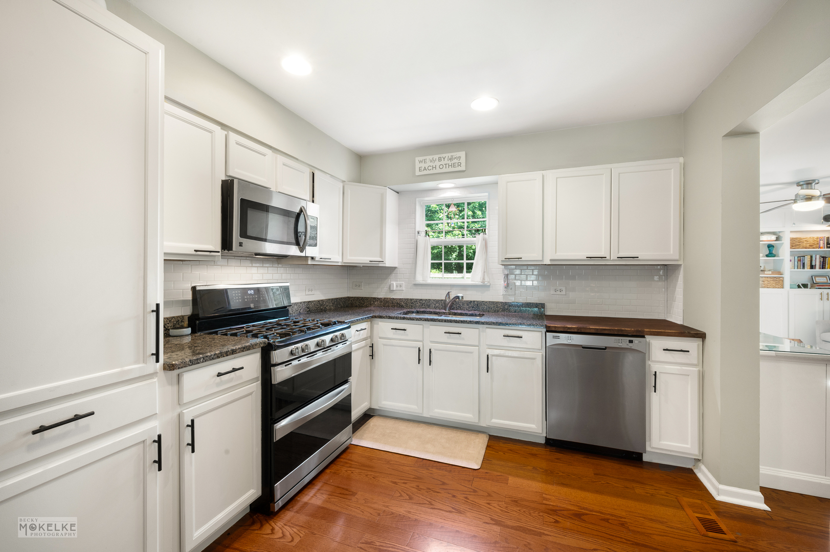 307 John Street, North Aurora, IL 60542