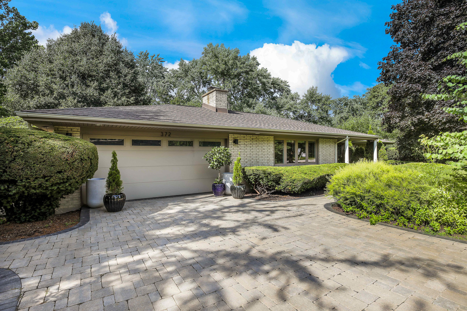 372 Longacres Lane, Palatine, IL 60067