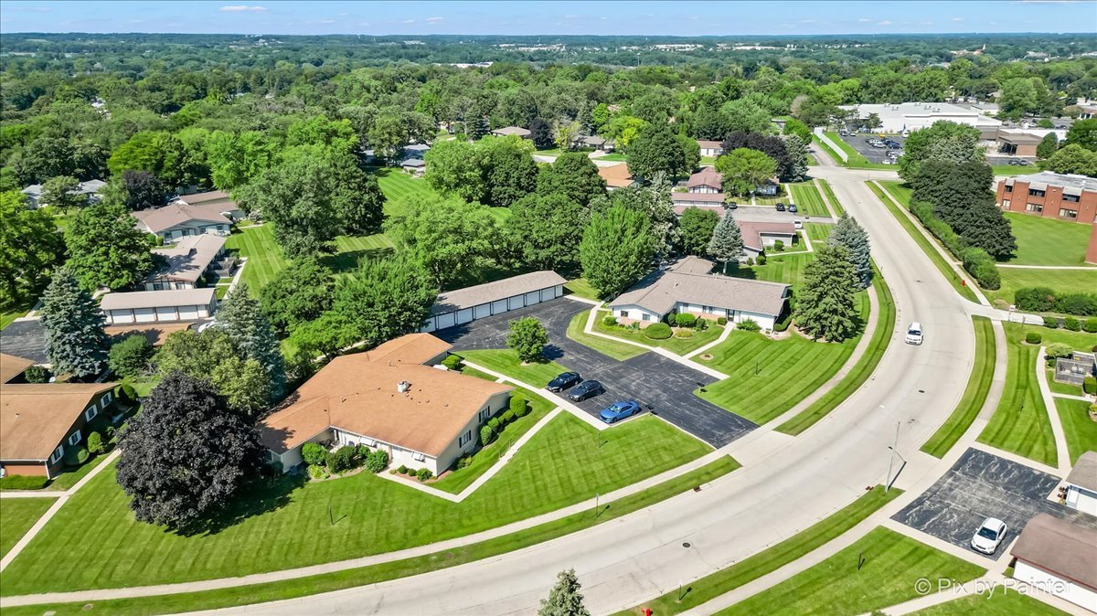 4716 W Oakwood Drive #2, McHenry, IL 60050
