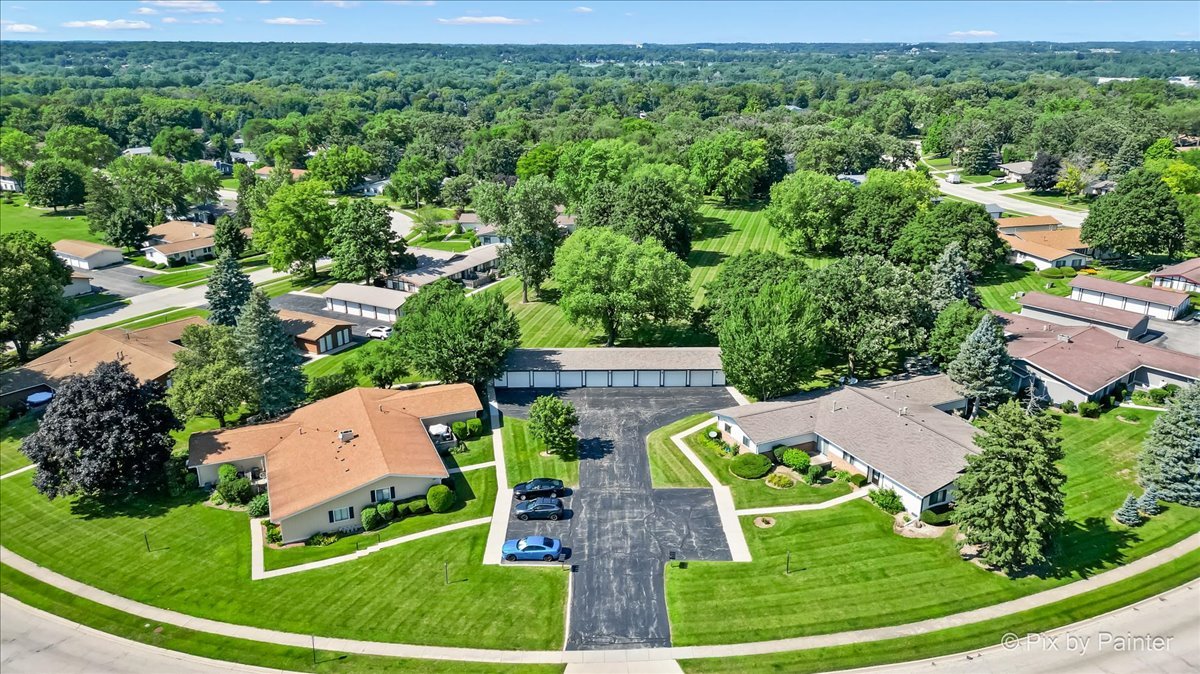 4716 W Oakwood Drive #2, McHenry, IL 60050