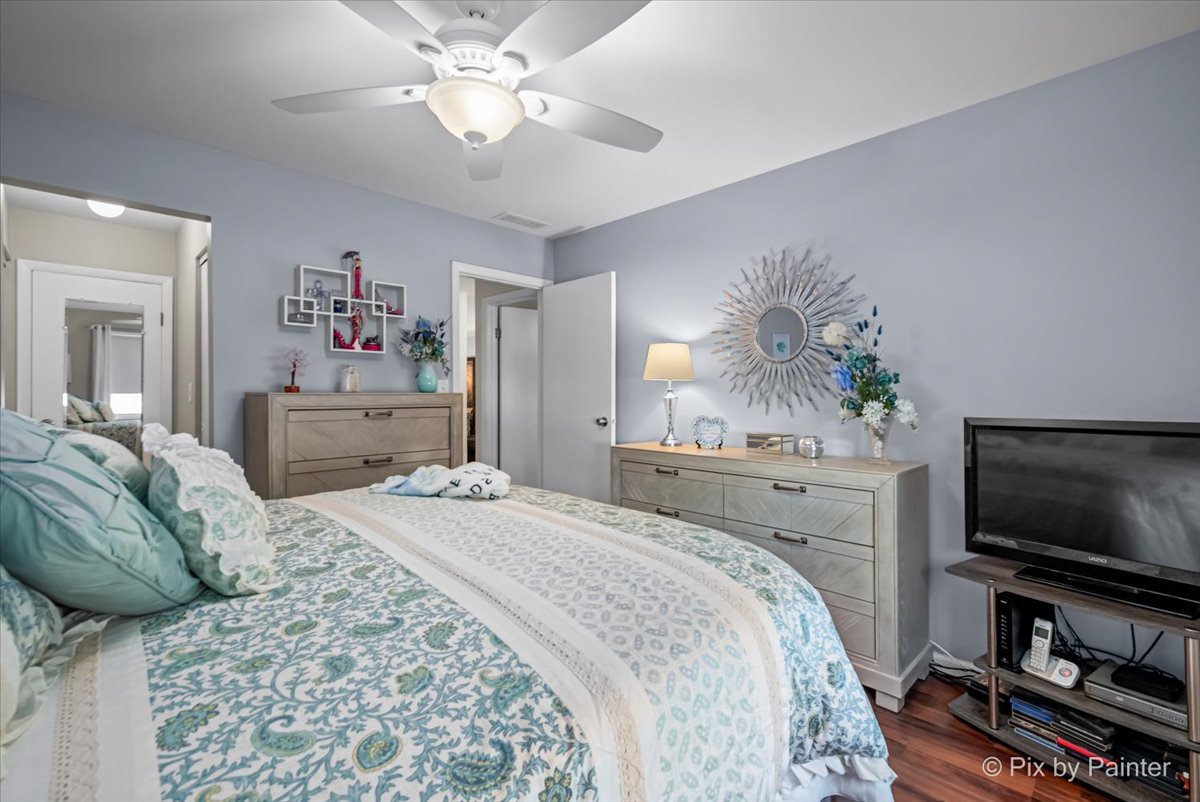 4716 W Oakwood Drive #2, McHenry, IL 60050