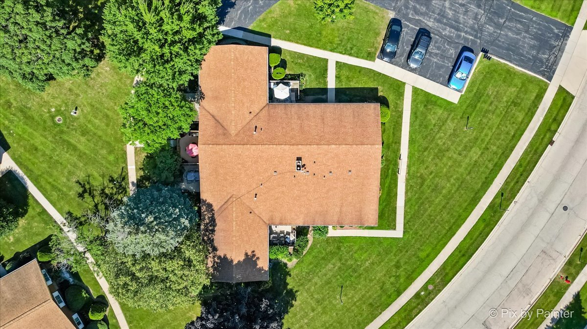 4716 W Oakwood Drive #2, McHenry, IL 60050