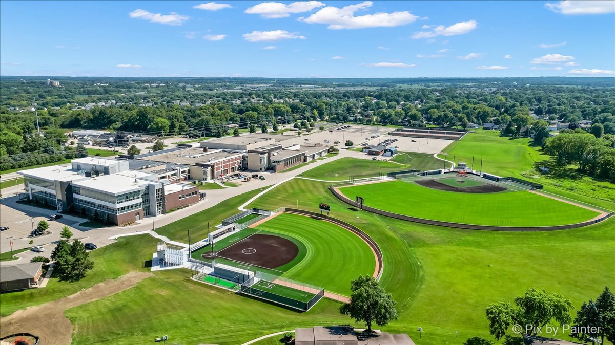 4716 W Oakwood Drive #2, McHenry, IL 60050
