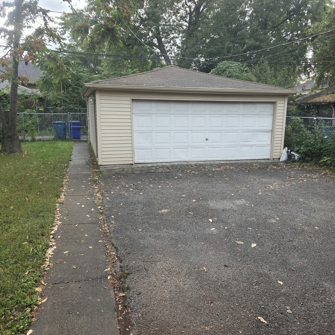 15603 Marshfield Avenue, Harvey, IL 60426