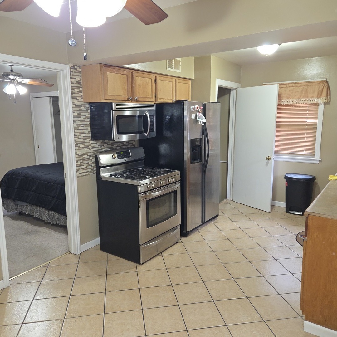 15603 Marshfield Avenue, Harvey, IL 60426