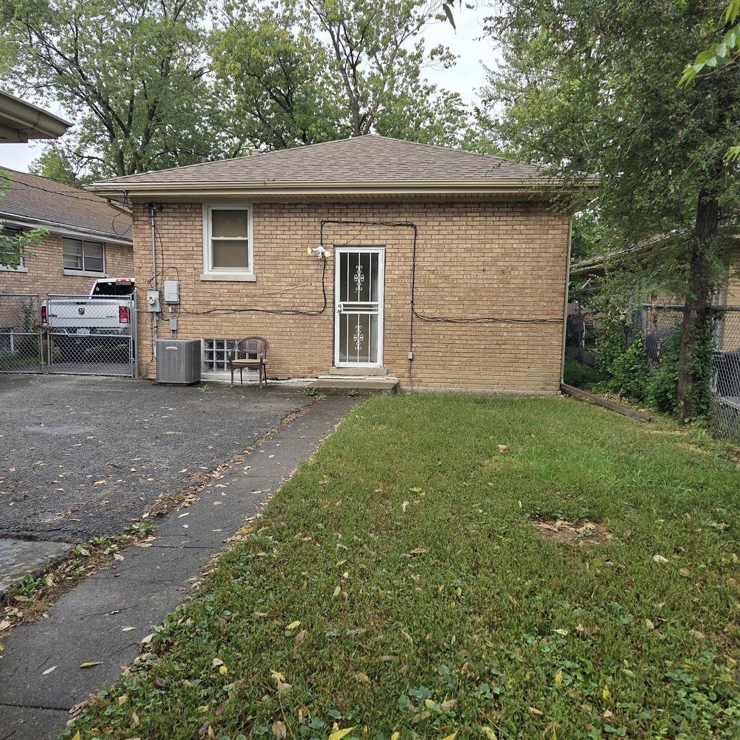 15603 Marshfield Avenue, Harvey, IL 60426