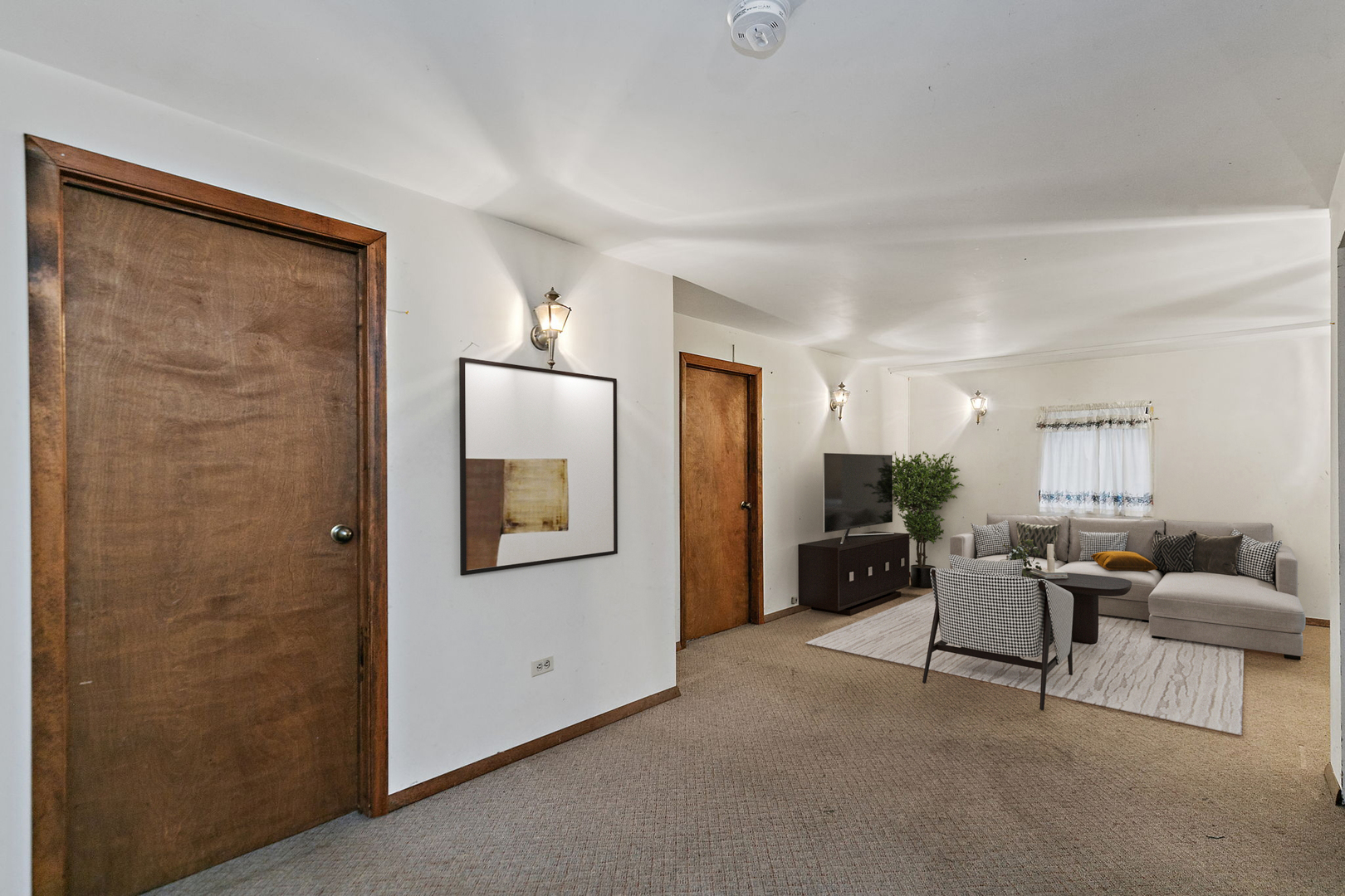 36 Shore Drive, Schaumburg, IL 60193