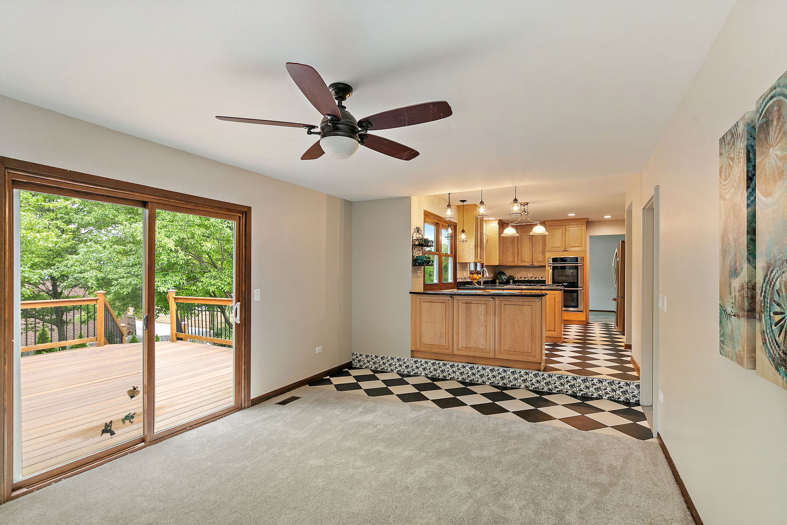 36 Shore Drive, Schaumburg, IL 60193